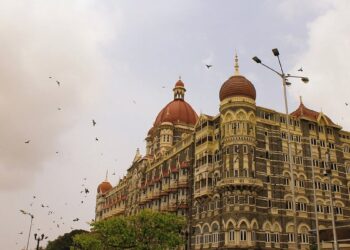 9 struggles of living in South Bombay no one warns you about