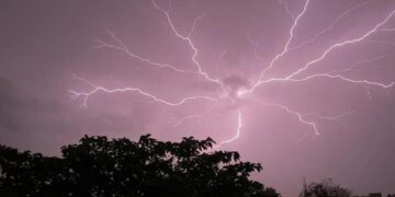 IMD forecasts thunderstorm in Lucknow; rain likely by late evening