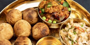 Fair warning: THESE 9 baati chokha places in Lucknow can be quite addictive