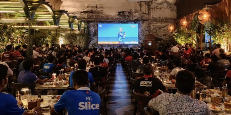 Consider your Sunday sorted! 9 spots in Lucknow for a GOATed IPL final night