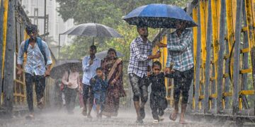 Monsoon marches towards Mumbai, heavy rainfall predicted this week